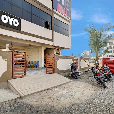 ホテル Oyo Vnr Convention Guntūr エクステリア 写真