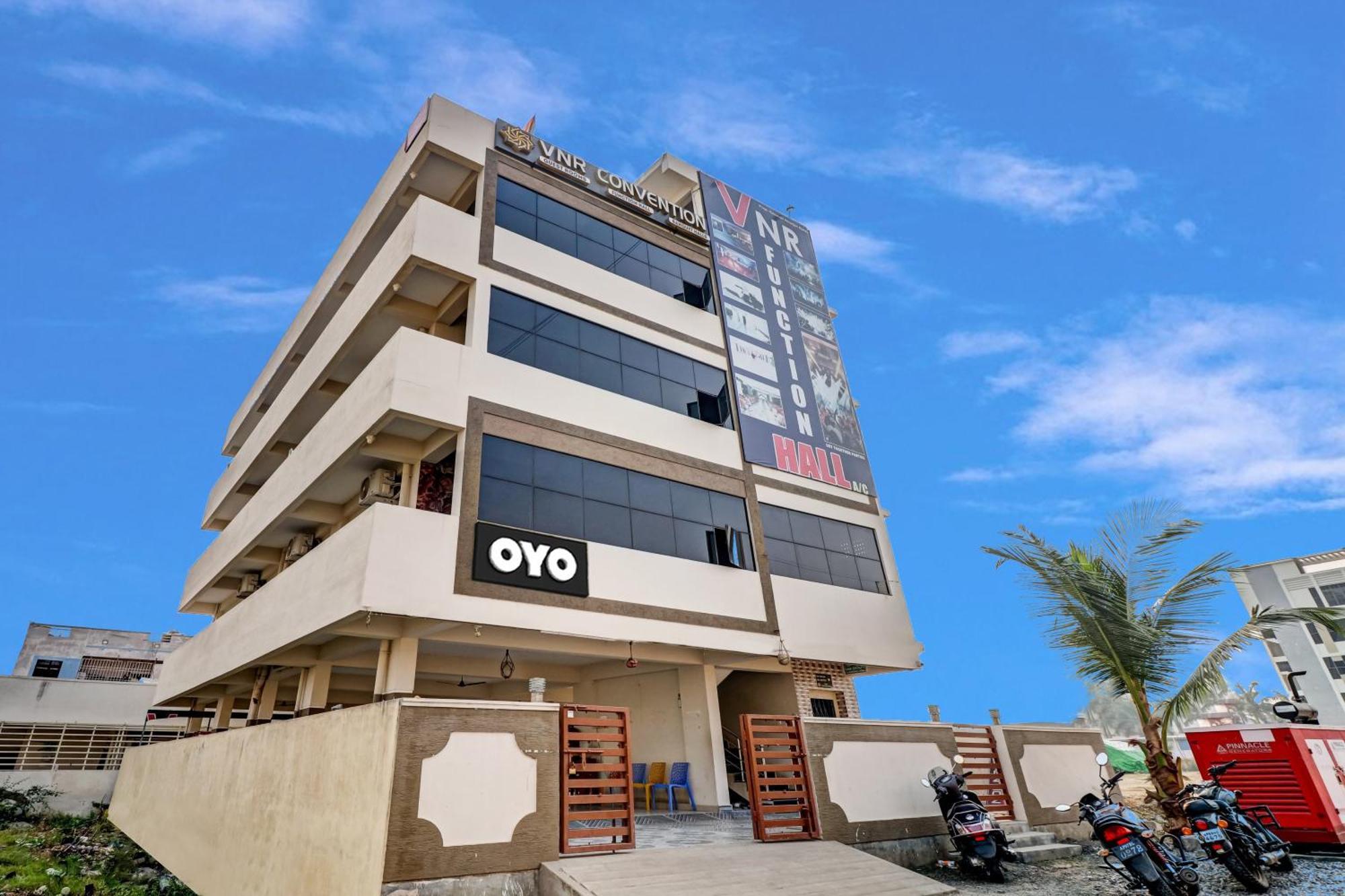 ホテル Oyo Vnr Convention Guntūr エクステリア 写真
